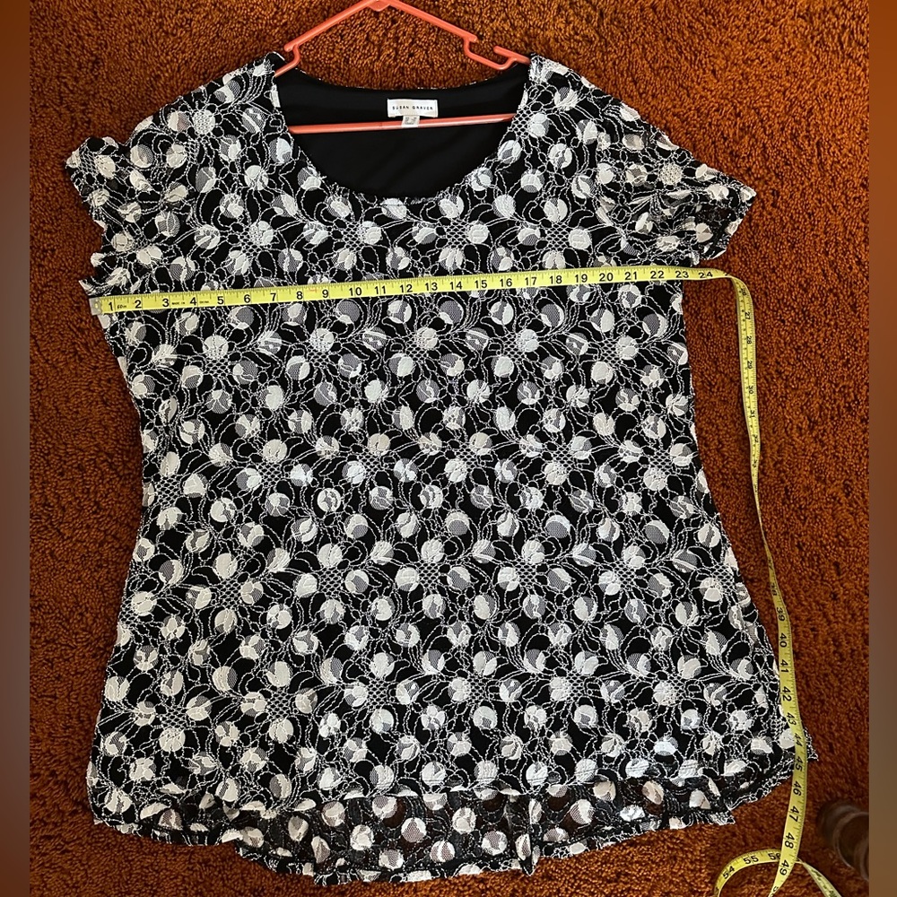 Susan Graver Black and White Floral Blouse